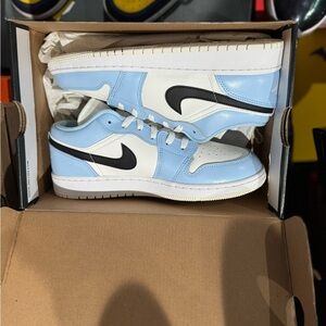 Nike Air Jordan 1 Low Light Blue and White Size 7y Brand New Original Box